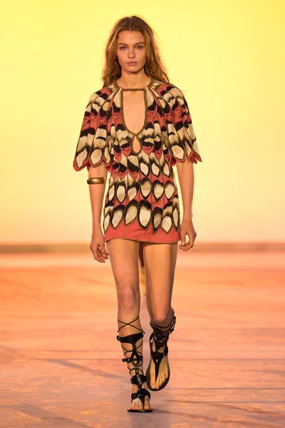 Look 5